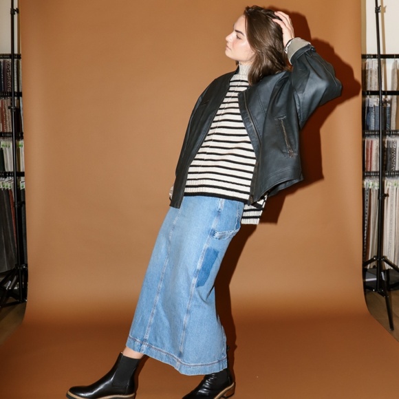 EOS Linear Leather Ankle Boot in Black - Picture 6 of 8